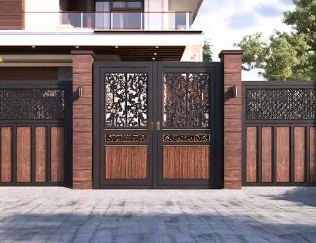 Pagar Kombinasi Besi dan Kayu